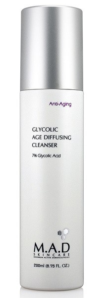 Очищающий гель с 7% гликолевой кислотой предотвращающий старение кожи Glycolic Age Diffusing Cleanser M.A.D SKINCARE